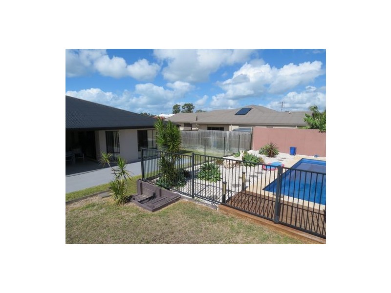 9 Harrison Circuit, Urangan QLD 4655