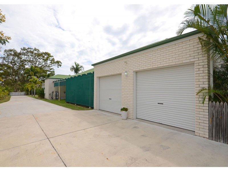 11 Moolyyir Street, Urangan QLD 4655