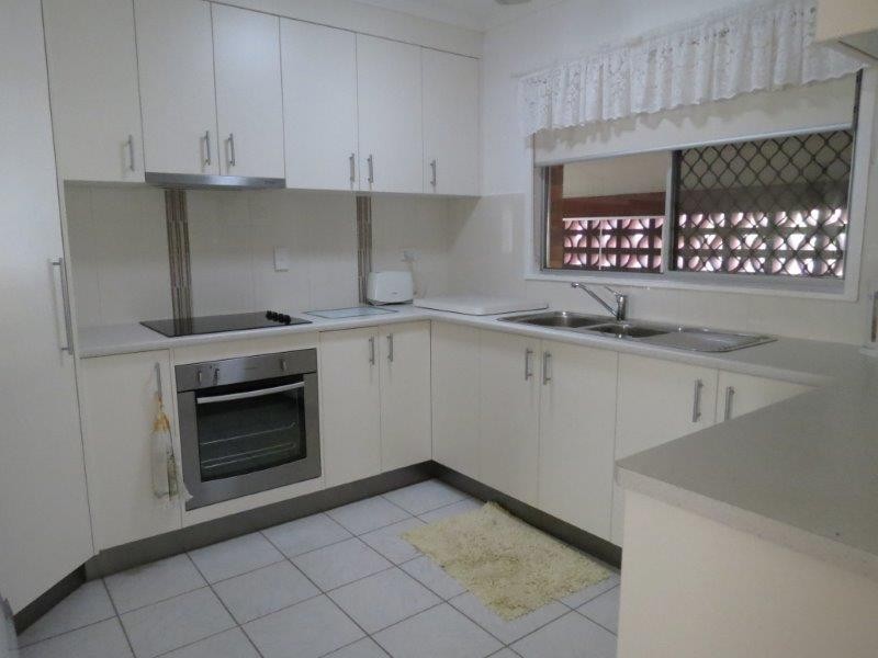 1 Hockley Lane, Urangan QLD 4655
