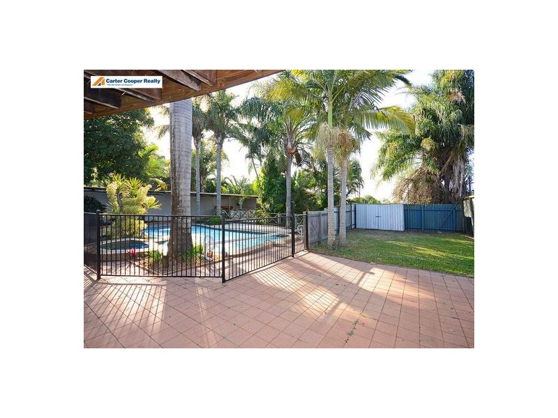 73 Lauren Street, Urangan QLD 4655