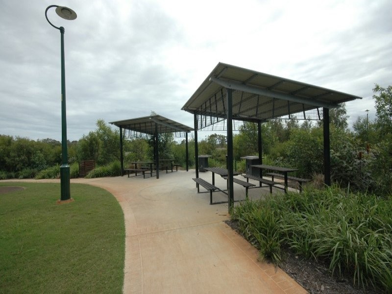 64 Parklands Boulevard, Wondunna QLD 4655