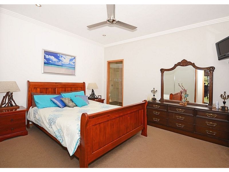 14 Pristine Place, Dundowran Beach QLD 4655