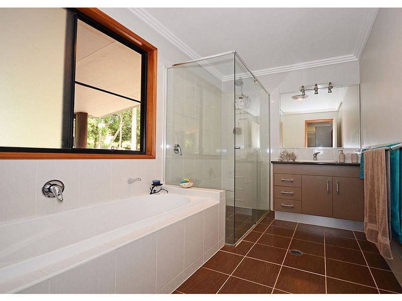 14 Pristine Place, Dundowran Beach QLD 4655