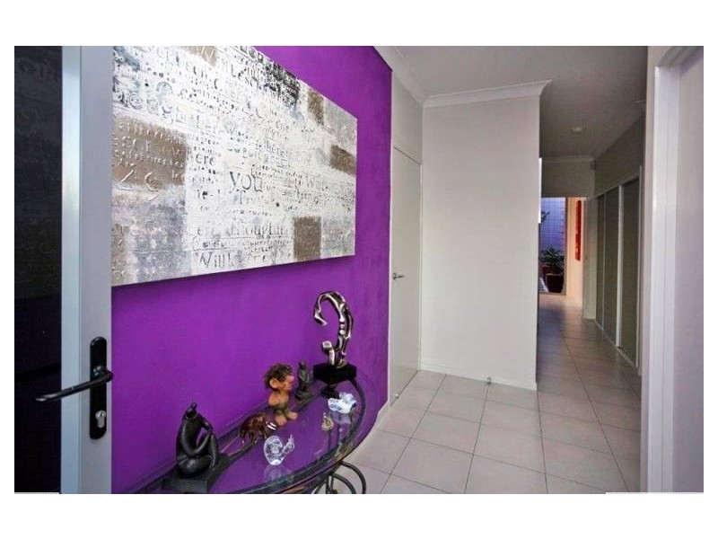 7 Satinwood Avenue, Urraween QLD 4655