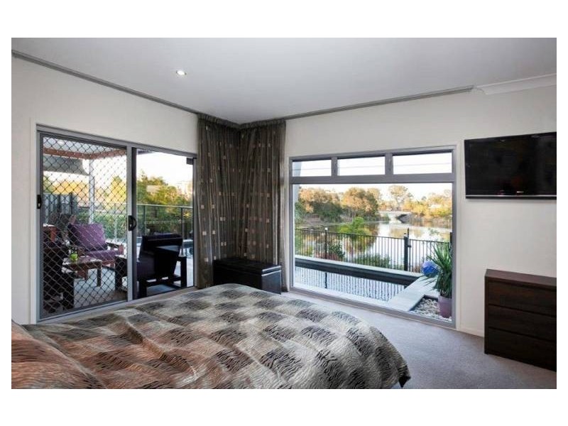 7 Satinwood Avenue, Urraween QLD 4655