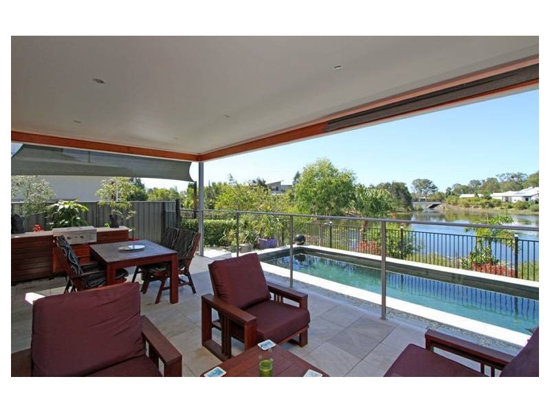 7 Satinwood Avenue, Urraween QLD 4655