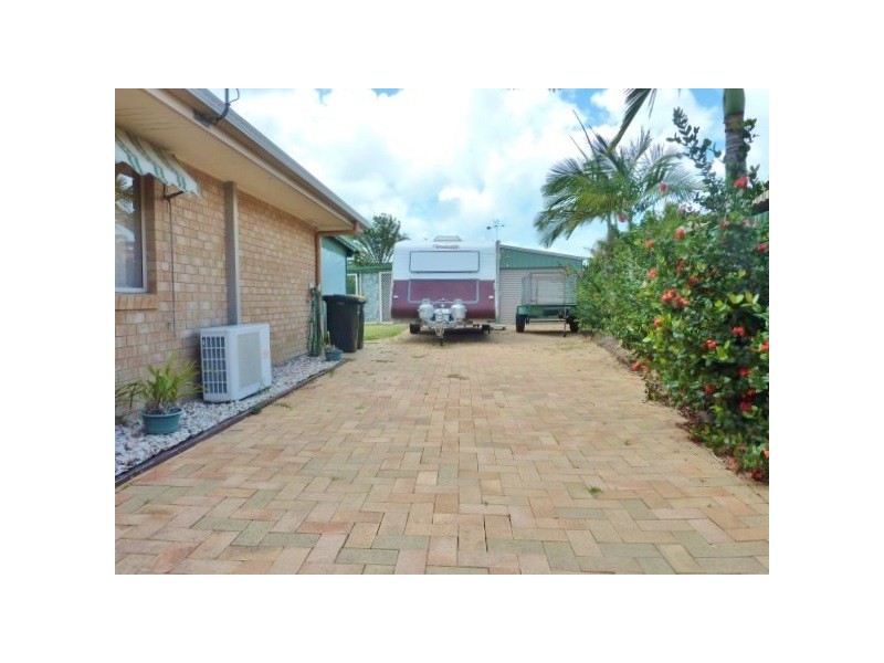 57 Bowerbird Avenue, Eli Waters QLD 4655