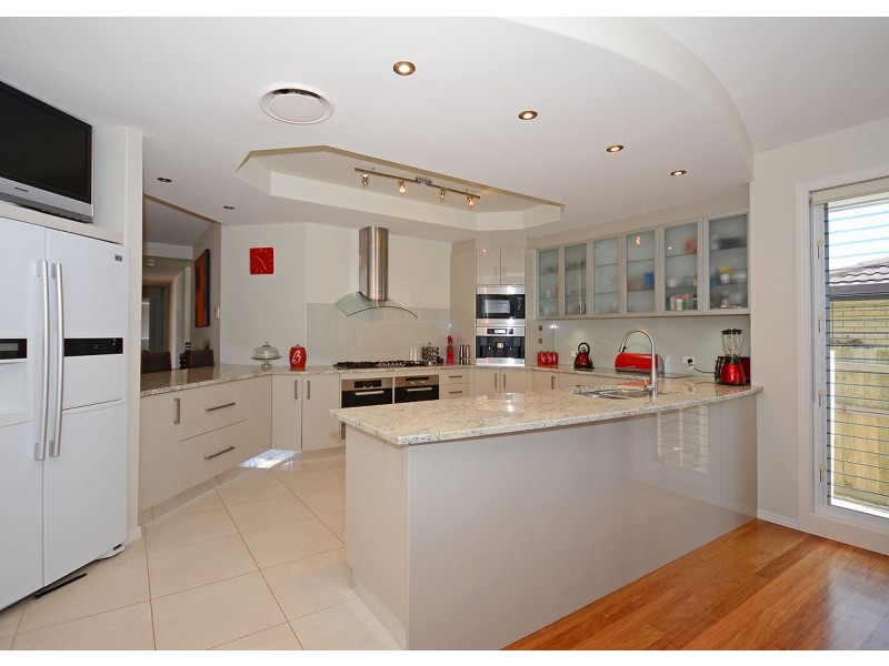 127 Esplanade, Point Vernon QLD 4655