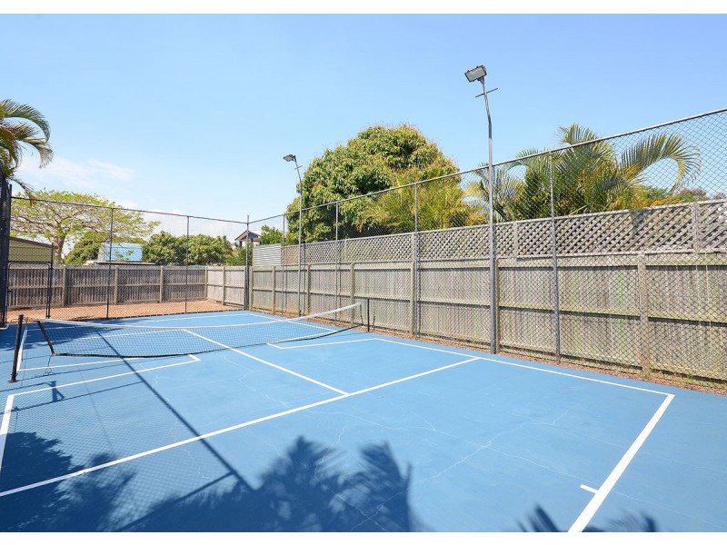 127 Esplanade, Point Vernon QLD 4655