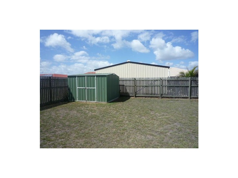 3 Bronton Way, Point Vernon QLD 4655