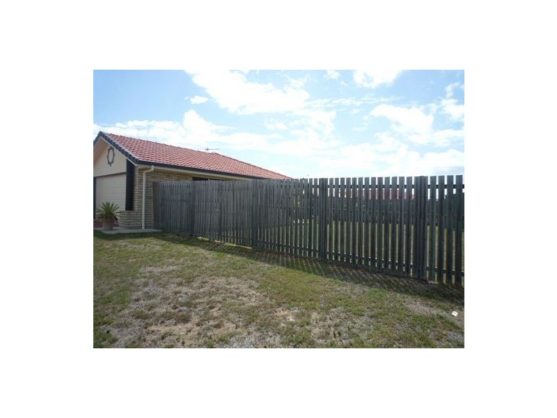 3 Bronton Way, Point Vernon QLD 4655
