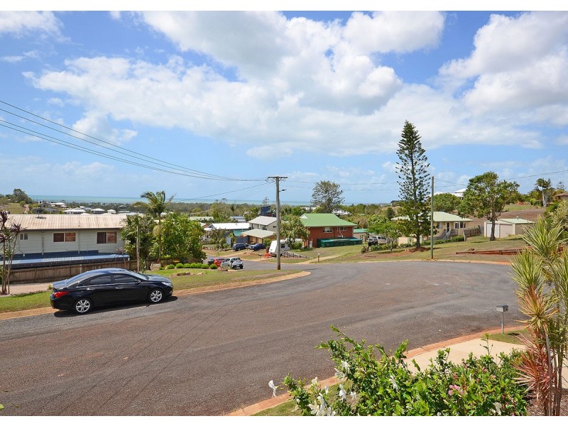 42 Crawford Drive, Dundowran QLD 4655