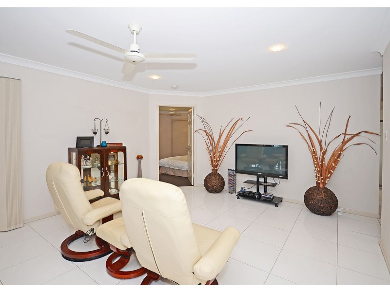 42 Crawford Drive, Dundowran QLD 4655