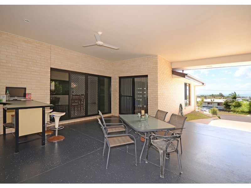 42 Crawford Drive, Dundowran QLD 4655