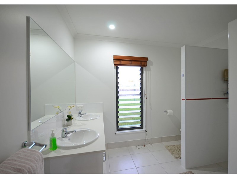 16 Snapper Street, Kawungan QLD 4655