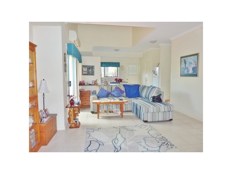 58-34 Elizabeth Street, Urangan QLD 4655