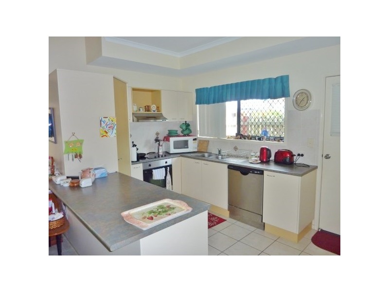 58-34 Elizabeth Street, Urangan QLD 4655