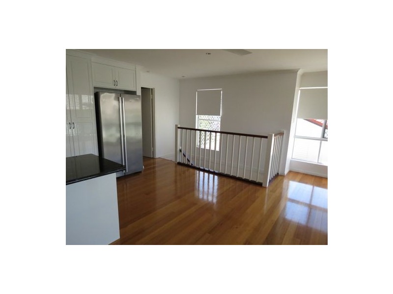 4/404 Esplanade, Torquay QLD 4655