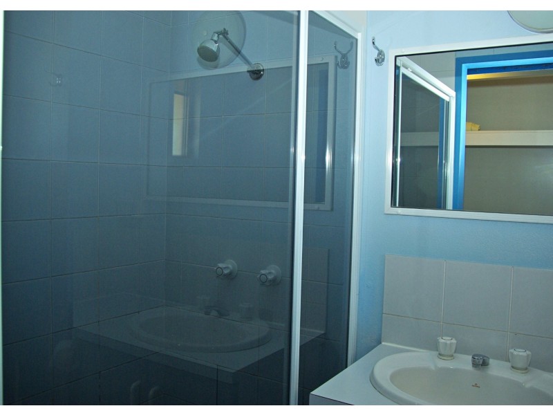 17, 383 Esplanade, Torquay QLD 4655