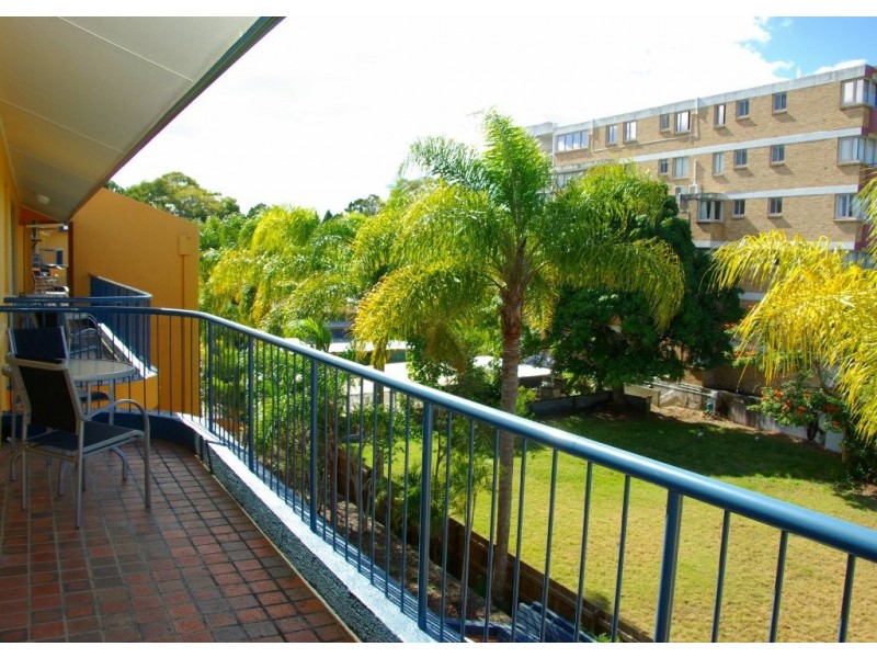 17, 383 Esplanade, Torquay QLD 4655