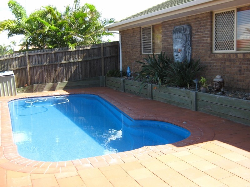 1 King Richard Court, Urangan QLD 4655