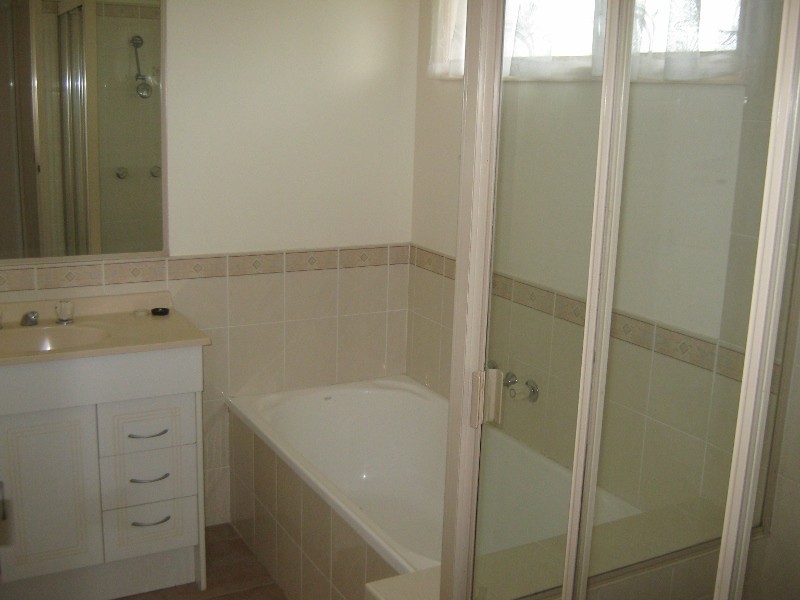 1 King Richard Court, Urangan QLD 4655