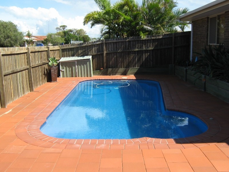1 King Richard Court, Urangan QLD 4655