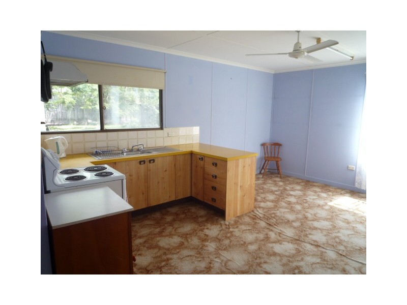 25 Honiton Street, Torquay QLD 4655