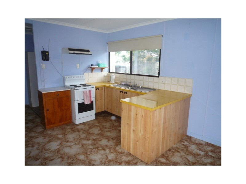 25 Honiton Street, Torquay QLD 4655
