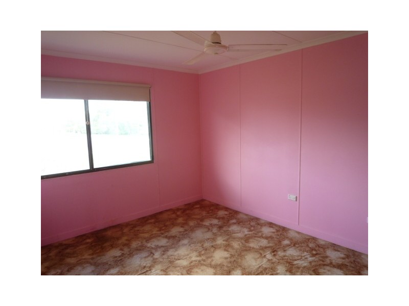 25 Honiton Street, Torquay QLD 4655