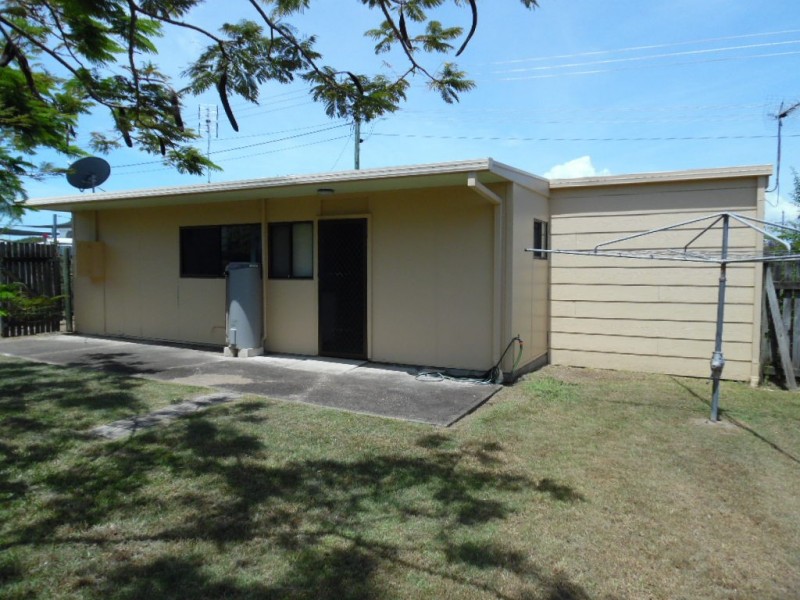 25 Honiton Street, Torquay QLD 4655