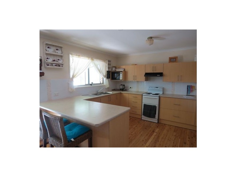 50 Hillcrest Avenue, Scarness QLD 4655