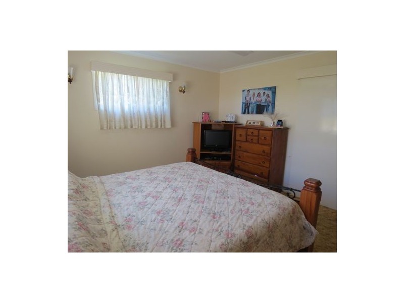 50 Hillcrest Avenue, Scarness QLD 4655