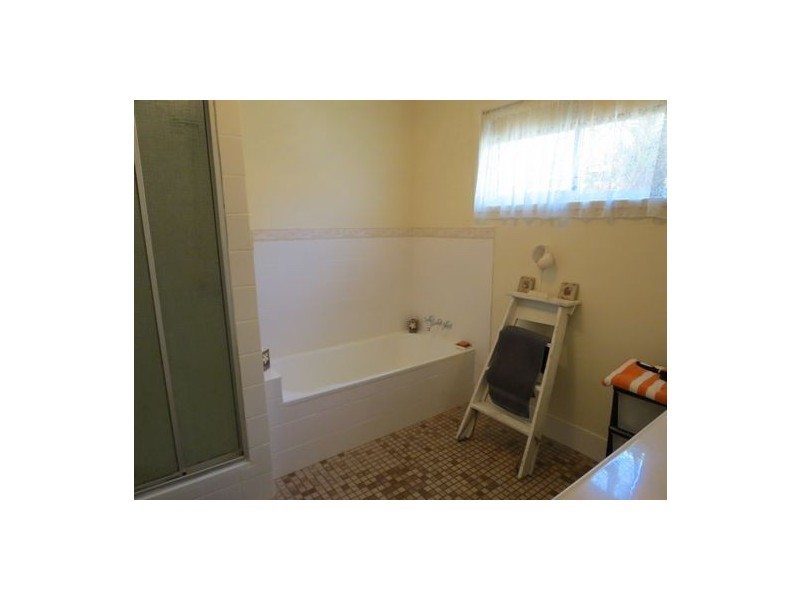 50 Hillcrest Avenue, Scarness QLD 4655