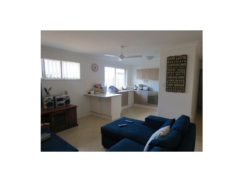 2/41 Watson Street, Pialba QLD 4655