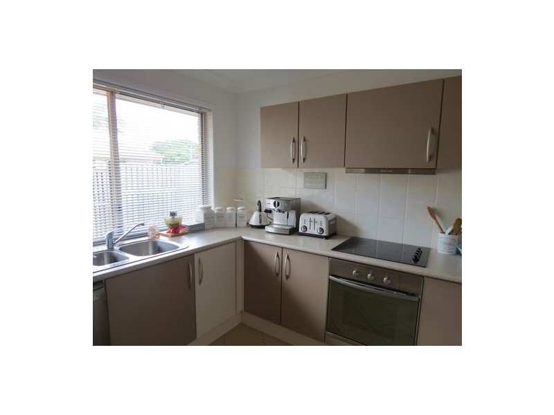 2/41 Watson Street, Pialba QLD 4655
