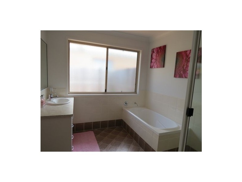 2/41 Watson Street, Pialba QLD 4655