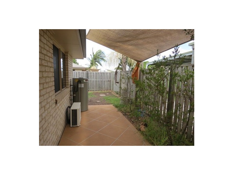 2/41 Watson Street, Pialba QLD 4655