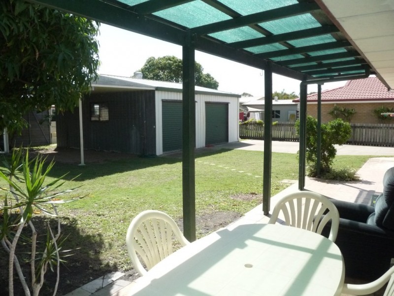 15 Caringa Street, Urangan QLD 4655