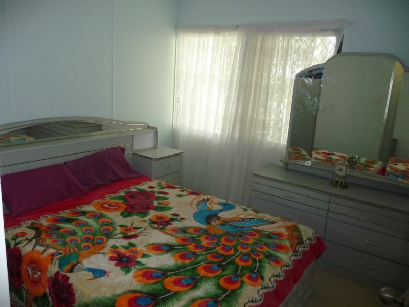 15 Caringa Street, Urangan QLD 4655