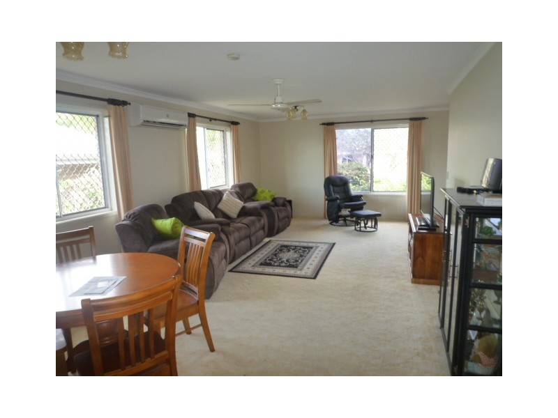 25 Parkway Drive, Scarness QLD 4655