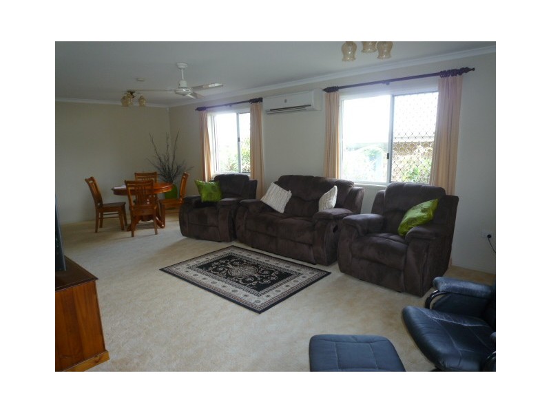 25 Parkway Drive, Scarness QLD 4655