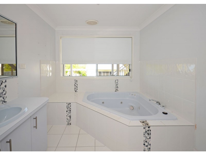 88 Ariadne Street, River Heads QLD 4655