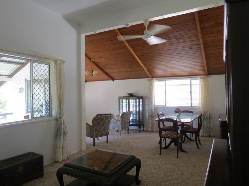 41 Kent Street, Urangan QLD 4655