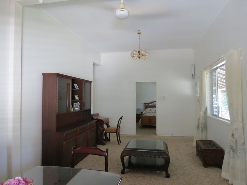 41 Kent Street, Urangan QLD 4655