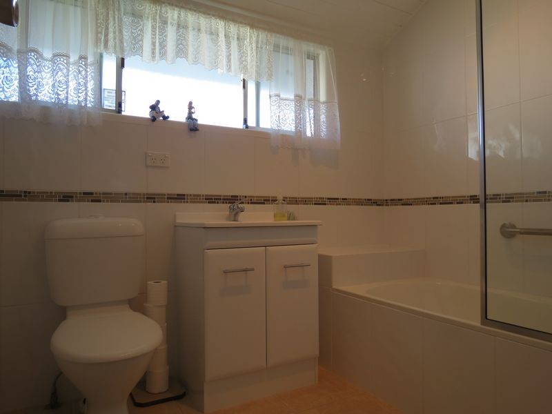 41 Kent Street, Urangan QLD 4655