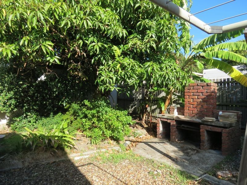 41 Kent Street, Urangan QLD 4655