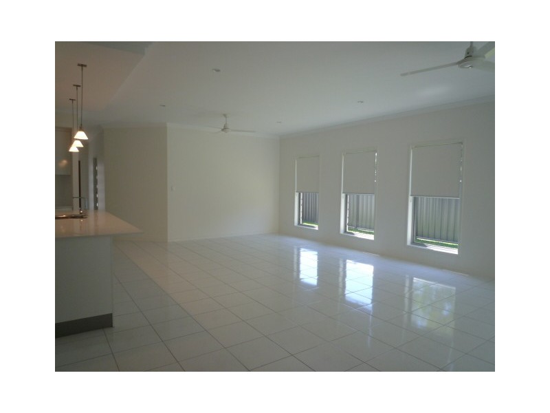 14 Morinda Way, Urraween QLD 4655
