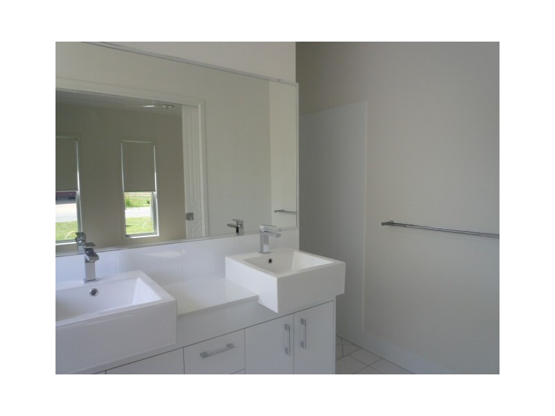 14 Morinda Way, Urraween QLD 4655
