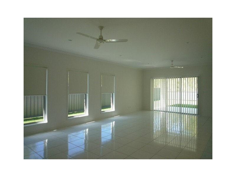 14 Morinda Way, Urraween QLD 4655